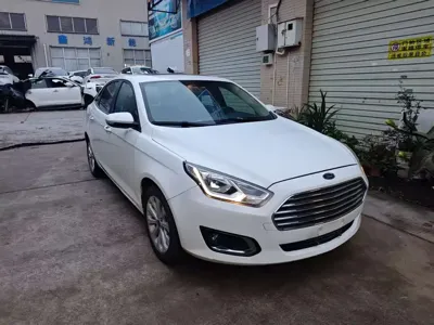 Ford Escort 2016, 63000 км, за 21800 CNY