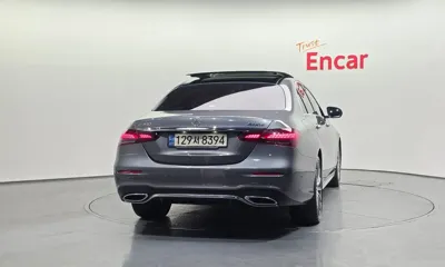 Mercedes-Benz E-Class 2022, 64243 км, за 42000000 KRW