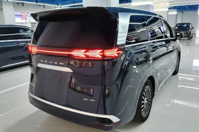 Denza D9 2022, 49400 км, за 228730.12 CNY
