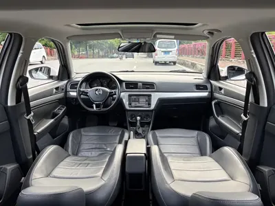 Volkswagen Gran Lavida 2017, 80000 км, за 38800 CNY - фото 12