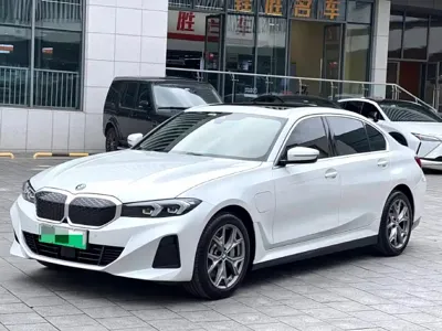 BMW i3 · 2024 год