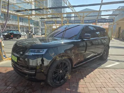 Land Rover Range Rover · 2023 год