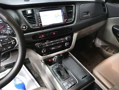 Kia Canival 2016, 120430 км, за 7500000 KRW - фото 11