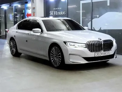 BMW 7-Series · 2021 год