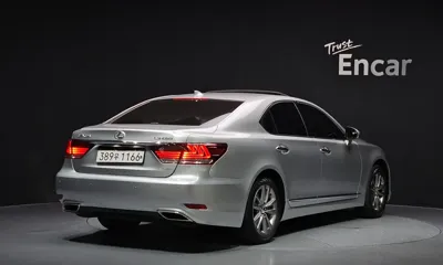 Lexus LS 2014, 153825 км, за 17990000 KRW - фото 2