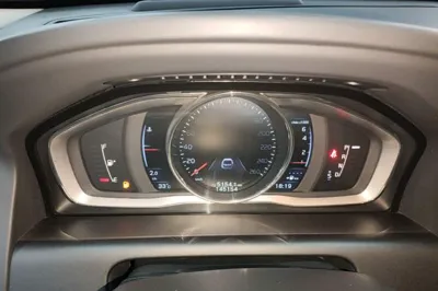 Volvo XC60 2016, 145100 км, за 62065.46 CNY - фото 14