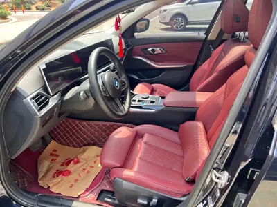 BMW i3 2023, 28000 км, за 108800 CNY