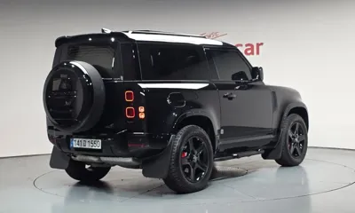 Land Rover Defender 2025, 5589 км, за 93000000 KRW
