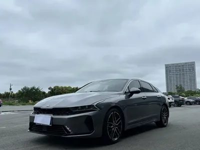 Kia K5 · 2020 год