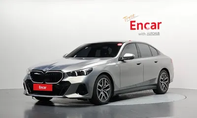 BMW 5-Series · 2026 год