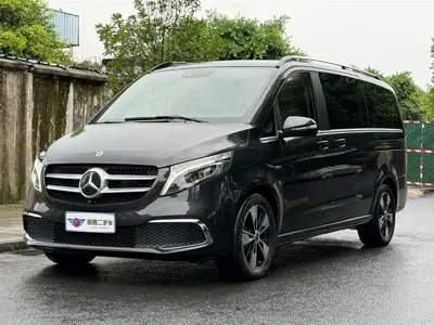 Mercedes-Benz V-Class 2021, 77000 км, за 214000 CNY - фото 1