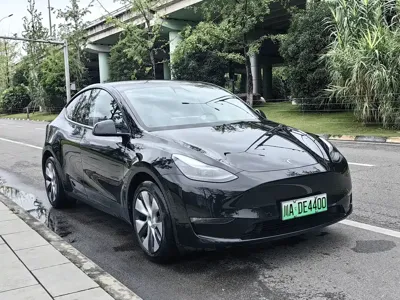 Tesla Model Y 2022, 69000 км, за 133800 CNY
