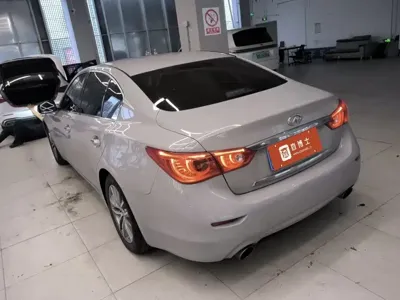 Infiniti Q50L 2016, 97000 км, за 45800 CNY