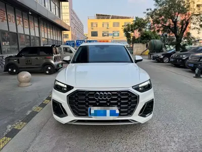 Audi Q5L 2021, 71000 км, за 165000 CNY