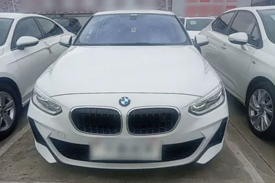 BMW 1 Series 2021, 76500 км, за 84778.67 CNY