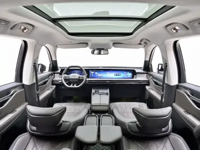 Ford Edge 2025, 2200 км, за 219800 CNY - фото 7