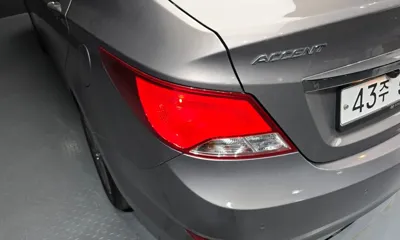 Hyundai Accent 2018, 57745 км, за 7900000 KRW - фото 23