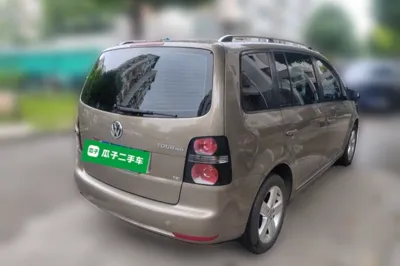 Volkswagen Touran 2015, 22100 км, за 54744.05 CNY - фото 6