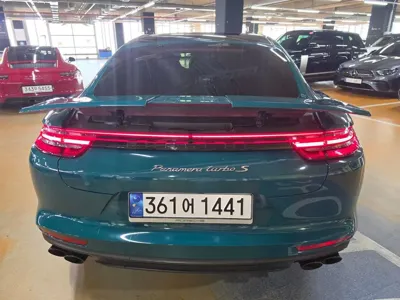 Porsche Panamera 2019, 55000 км, за 99000000 KRW