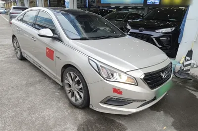 Hyundai Sonata 2015, 141400 км, за 49138.86 CNY