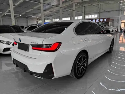 BMW 3 Series 2024, 64300 км, за 189000 CNY