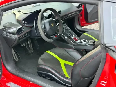 Lamborghini Huracán 2016, 40000 км, за 1298800 CNY