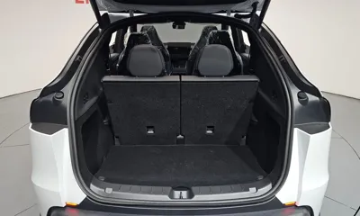 Tesla Model Y 2026, 204 км, за 77970000 KRW - фото 20