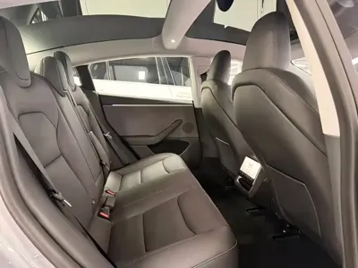 Tesla Model 3 2026, 3000 км, за 236800 CNY - фото 10