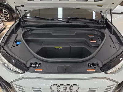 Audi Q6 e-tron 2025, 14212 км, за 79000000 KRW - фото 16