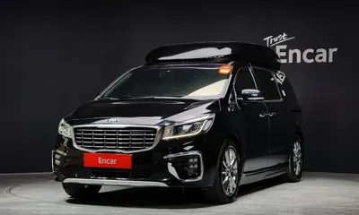 Kia Canival · 2020 год