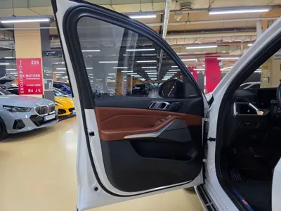 BMW X7 2023, 29550 км, за 100000000 KRW - фото 9
