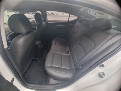 Hyundai Avante 2018, 122169 км, за 8900000 KRW - фото 15