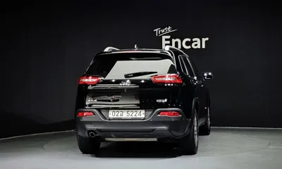 Jeep Cherokee 2018, 152365 км, за 7500000 KRW