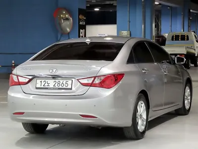 Hyundai Sonata 2011, 101788 км, за 3800000 KRW - фото 4