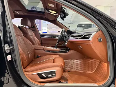 BMW 7 Series 2020, 95000 км, за 358800 CNY - фото 8