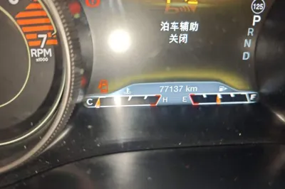 Jeep Cherokee 2016, 77100 км, за 47246.29 CNY - фото 9