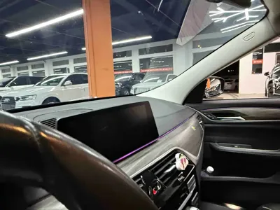 BMW 6 Series GT 2019, 69200 км, за 176800 CNY - фото 11