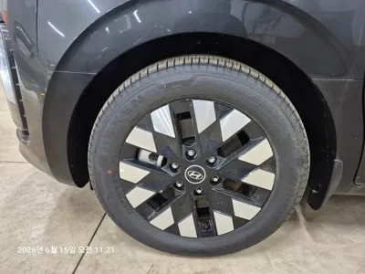 Hyundai Staria 2025, 59 км, за 79000000 KRW - фото 5