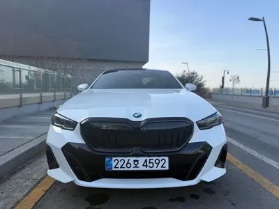 BMW 5-Series 2026, 1222 км, за 55120000 KRW