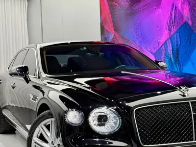 Bentley Flying Spur PHEV 2024, 48000 км, за 1697000 CNY - фото 9