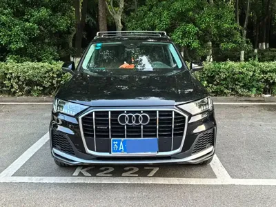 Audi Q7 2020, 91000 км, за 228000 CNY