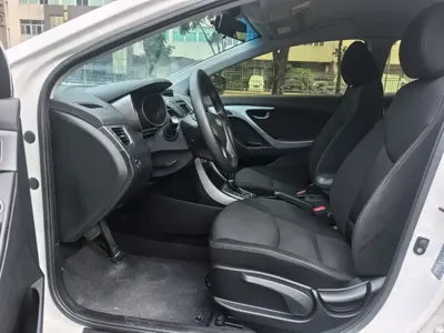 Hyundai Elantra Langdong 2018, 94000 км, за 35000 CNY