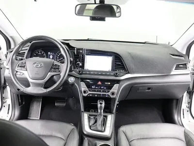 Hyundai Avante 2016, 100209 км, за 9700000 KRW - фото 15