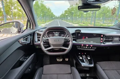 Audi Q4 e-tron 2023, 37500 км, за 145986.39 CNY - фото 23