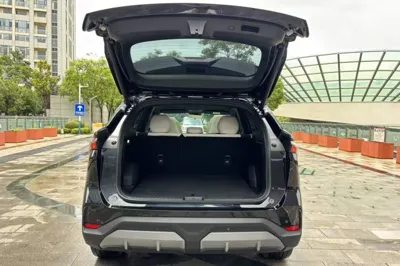 Geely Galaxy L7 2023, 40200 км, за 97363.7 CNY - фото 38