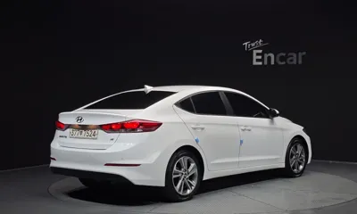 Hyundai Avante 2018, 76165 км, за 10900000 KRW