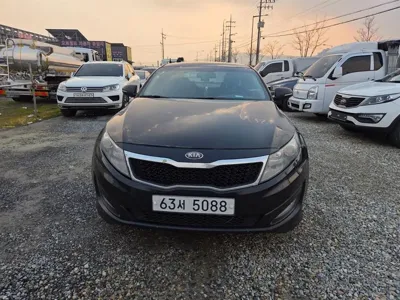 Kia K5 · 2011 год