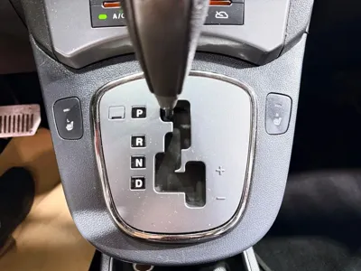 Kia Carens 2011, 152593 км, за 2700000 KRW - фото 10