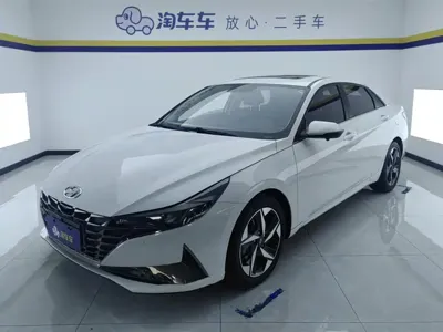 Hyundai Elantra · 2023 год
