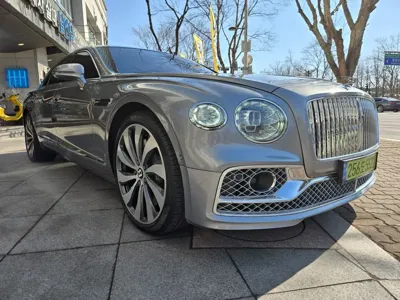 Bentley Flying Spur · 2022 год